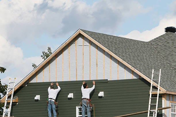Professional Emergency Siding Repair technician working in Waverly, FL